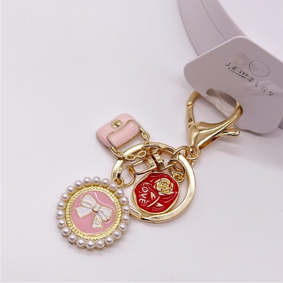 🐵BEAUTIFUL CHARMS KEYCHAIN ALL NEW 🐵 - Picture 9 of 13